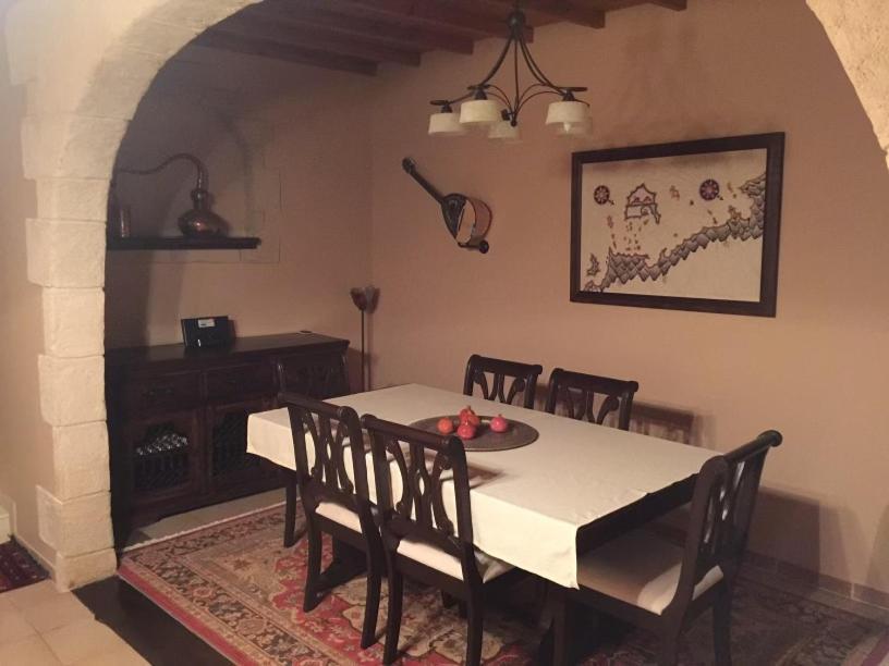 The Knight And The Pomegranate - Luxury Medieval Villa Rhodes City Eksteriør billede