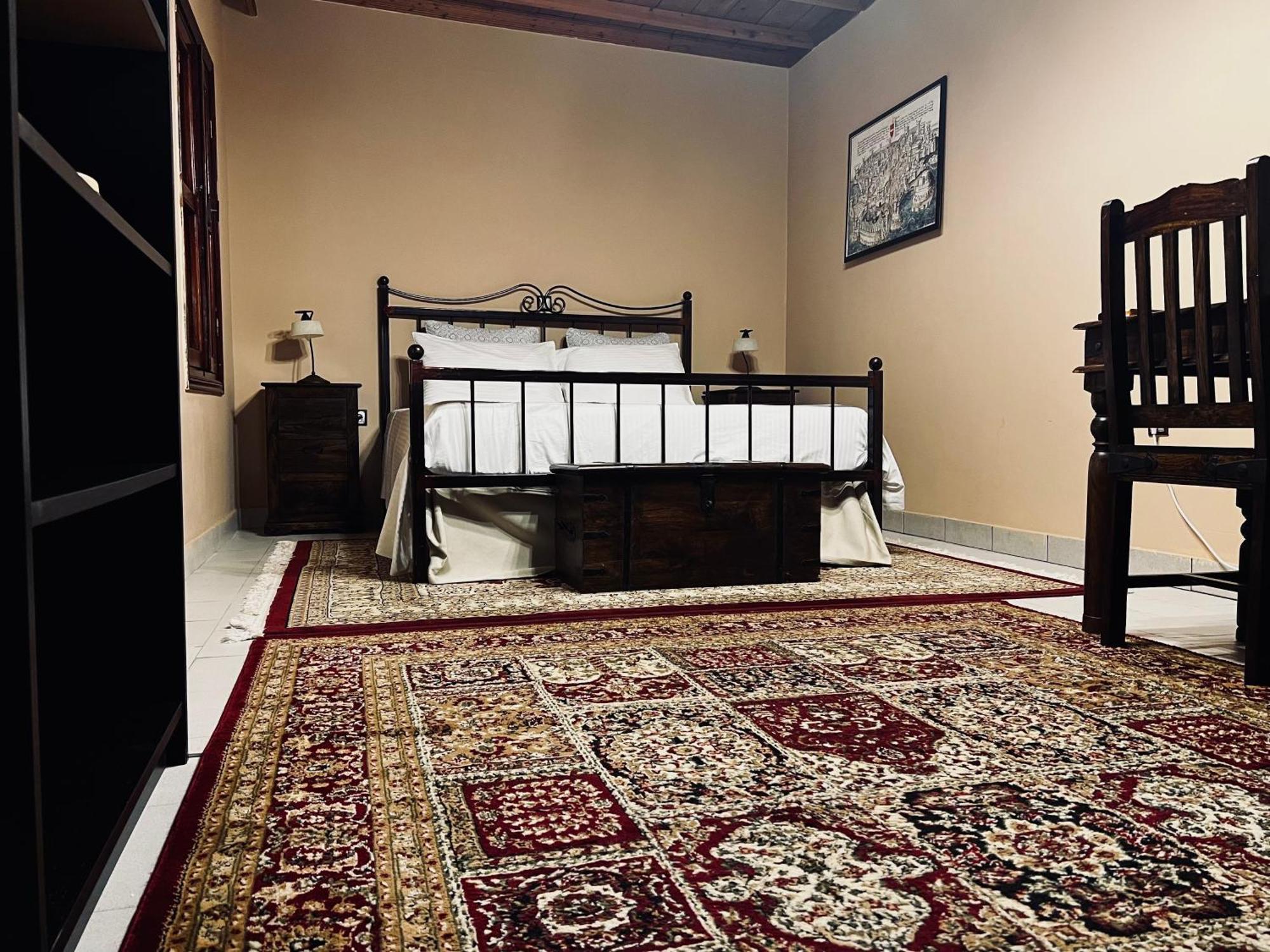 The Knight And The Pomegranate - Luxury Medieval Villa Rhodes City Eksteriør billede