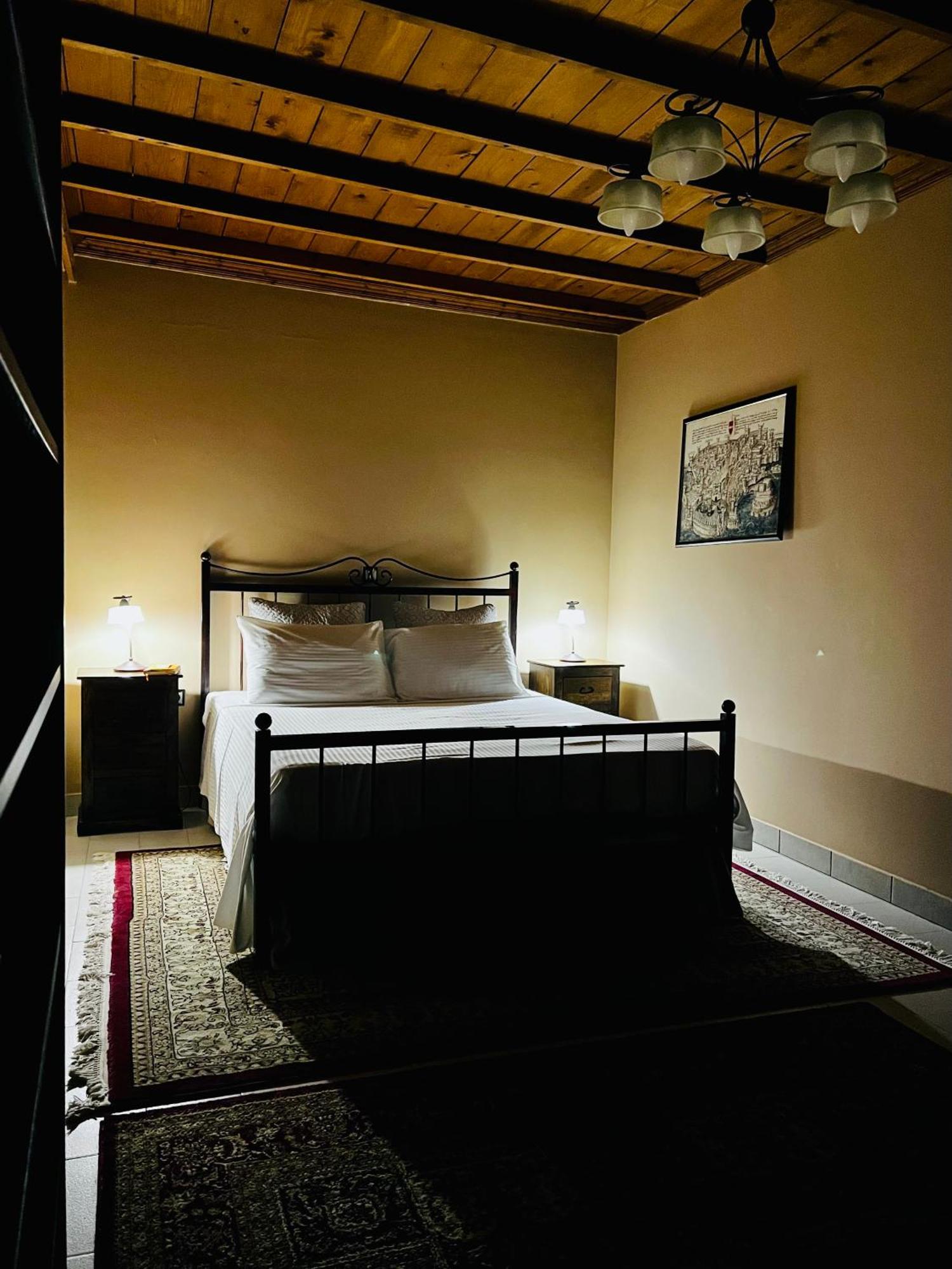 The Knight And The Pomegranate - Luxury Medieval Villa Rhodes City Eksteriør billede